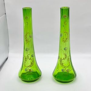 *VINTAGE* Set of 2 Green Glass Victorian Floral Hand-painted Bud Vases